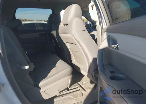 2017 Chevrolet Traverse Ls z USA, uszkodzony, nr VIN 1GNKRFED0HJ103512